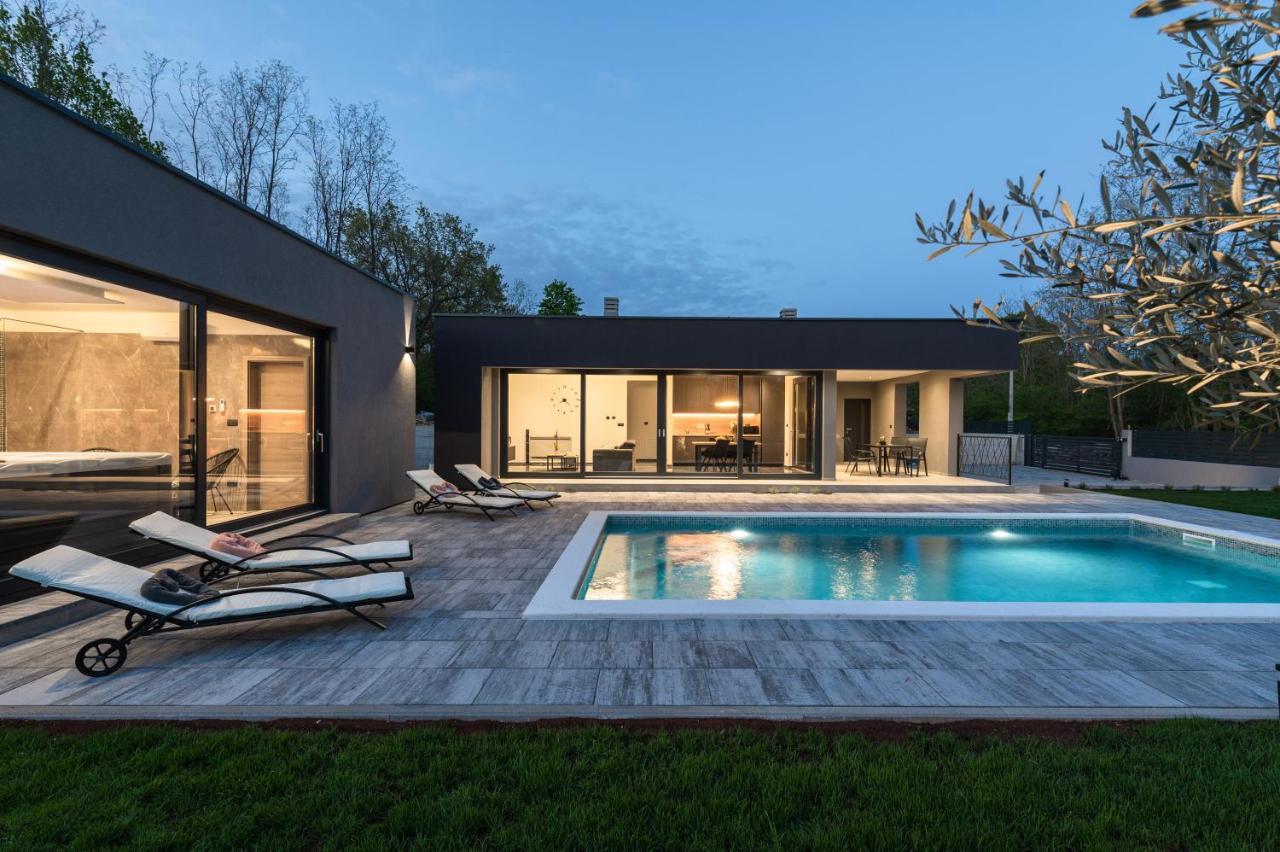 Green Luxury II With Heated Pool, Jacuzzi & Sauna Ruzici  Exteriér fotografie